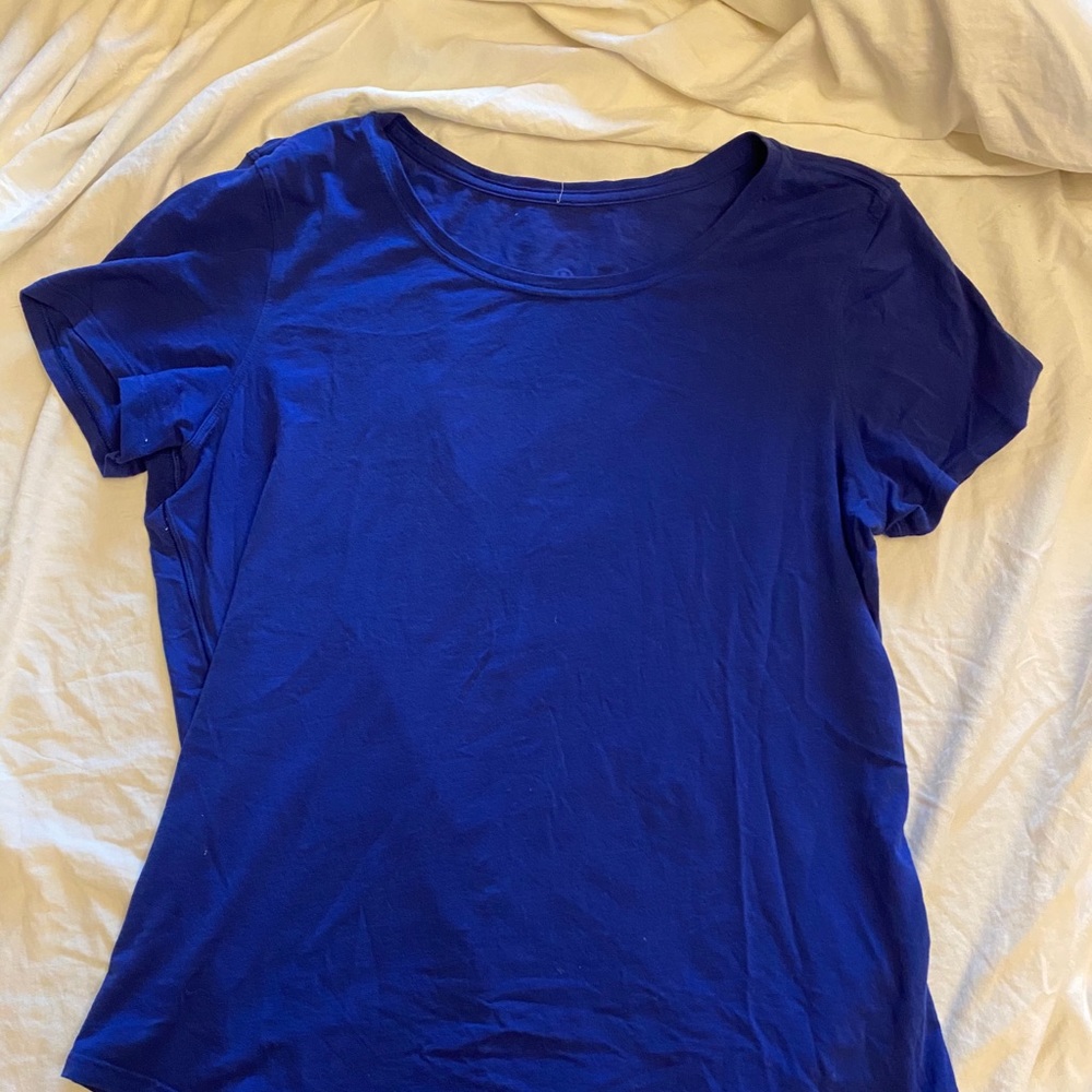 Lululemon tee shirt